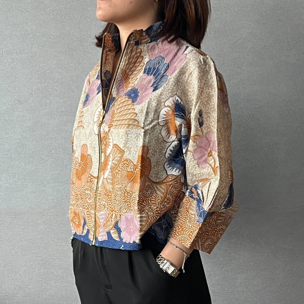 【INBATIC】YURA - BATIK OUTER 知性泡泡袖短外套 - Golden Blue II 金藍 II-細節圖3