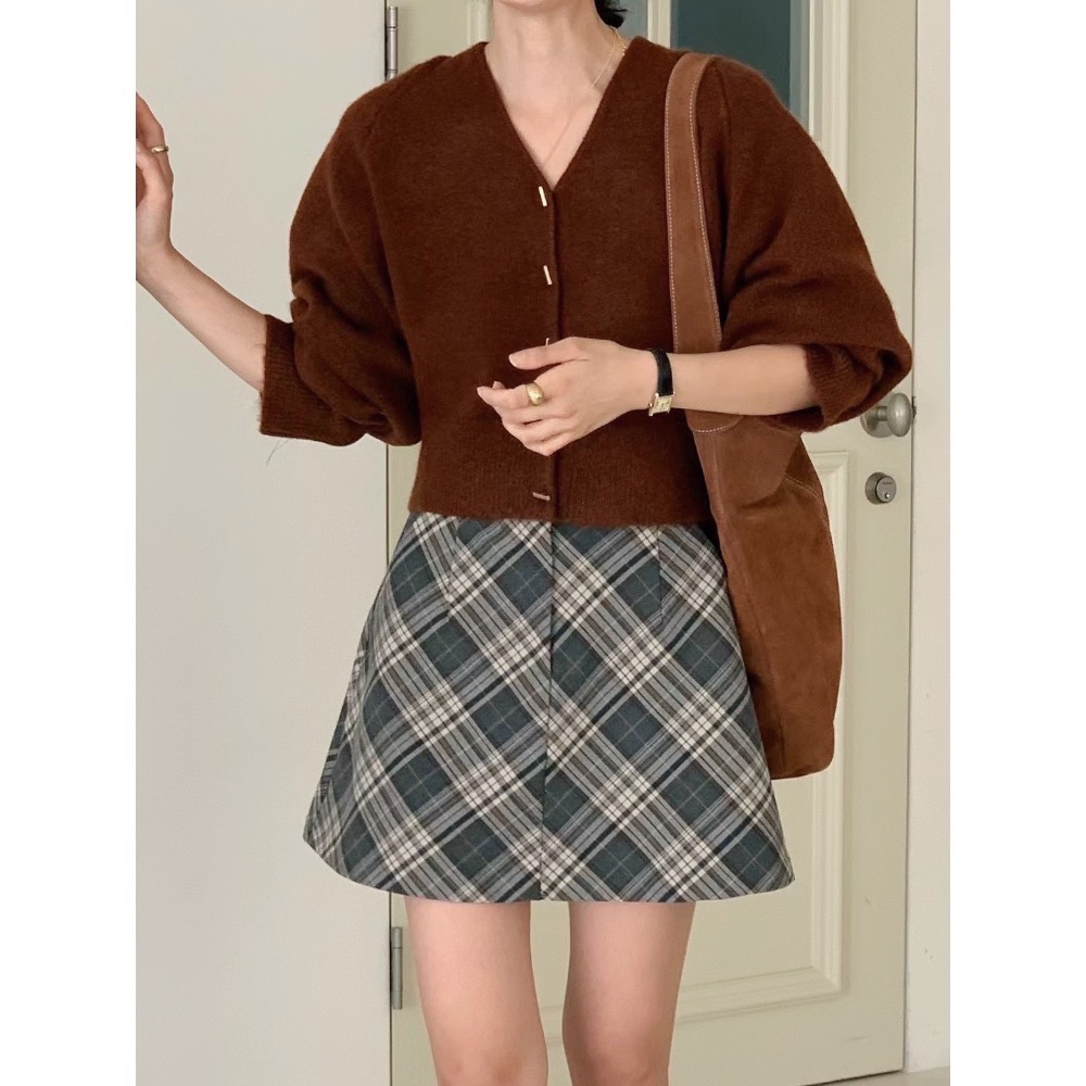 台中現貨202512正韓🇰🇷空運 復古長方金釦💘一見鍾情 闆娘自留 特色混色毛料毛衣外套 3色 經典款-細節圖10