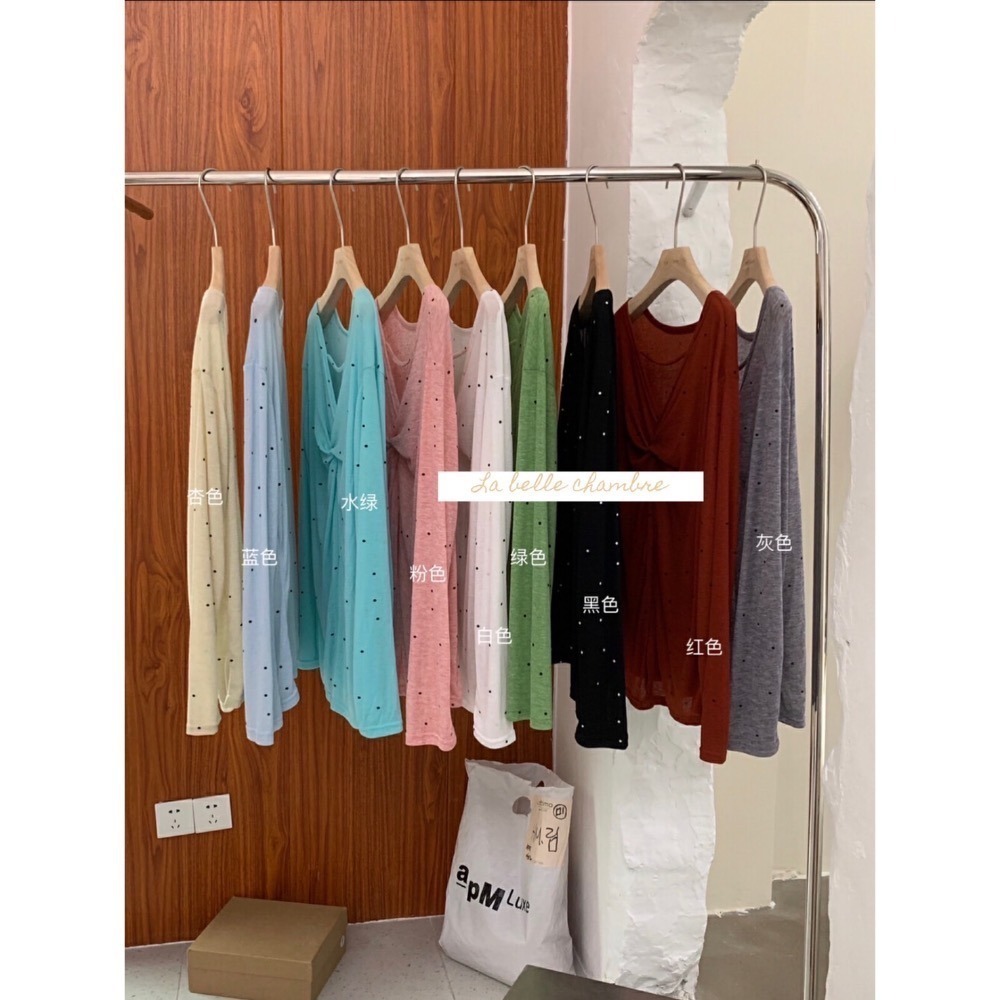 台中現貨 這件闆娘有夠喜歡 很喜歡抓皺開衩跟頸鏈穿法🤍cp值很高 大推🖤🤍🩶三色-細節圖8