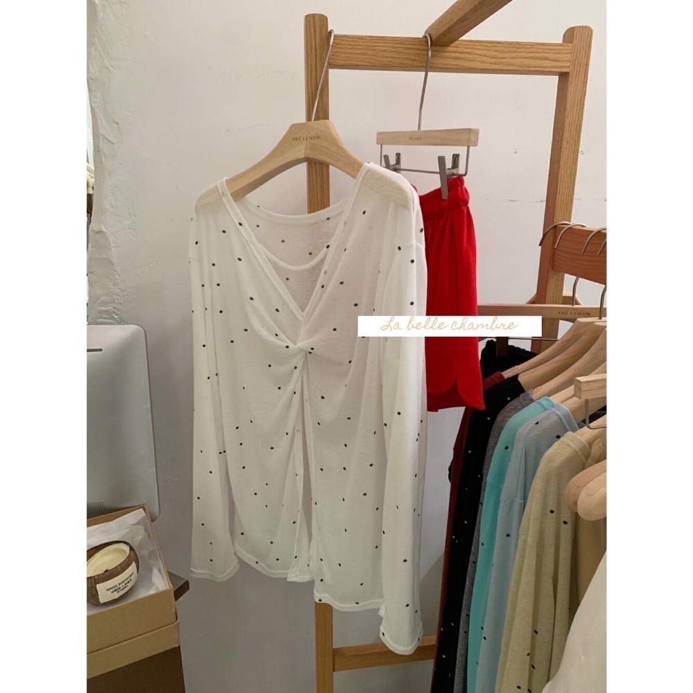 台中現貨 這件闆娘有夠喜歡 很喜歡抓皺開衩跟頸鏈穿法🤍cp值很高 大推🖤🤍🩶三色-細節圖9