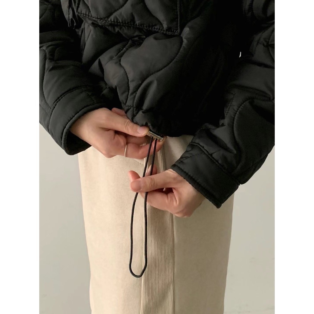 現貨 正韓空運🇰🇷無印風大口袋絎縫葫蘆紋下抽繩保暖鋪棉外套 3色-細節圖3