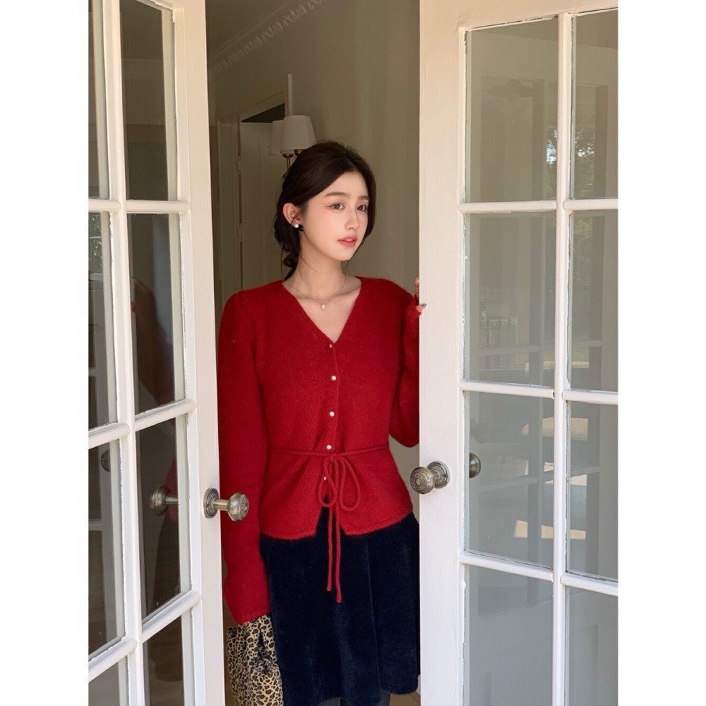 ［台中現貨⚡️］情人節封面氣質綁帶珍珠款！V領顯瘦腰身毛衣（含20%兔毛）-細節圖6