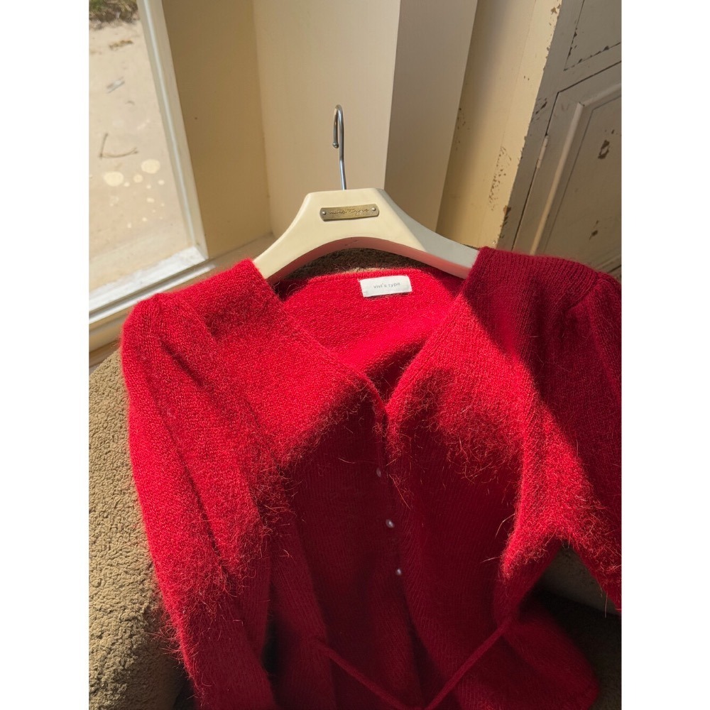 ［台中現貨⚡️］情人節封面氣質綁帶珍珠款！V領顯瘦腰身毛衣（含20%兔毛）-細節圖8