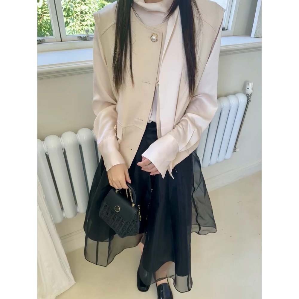 台中現貨⚡️百元正韓🇰🇷空運7折出清 大碼友善 挺版西裝外套背心大珍珠扣 下擺縮口 酒紅現貨 四季貴婦小香風-細節圖6