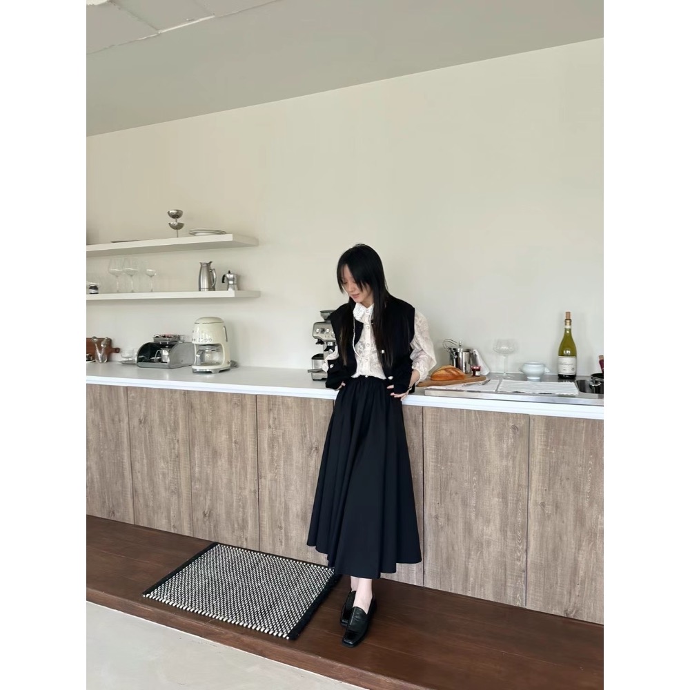 台中現貨⚡️百元正韓🇰🇷空運7折出清 大碼友善 挺版西裝外套背心大珍珠扣 下擺縮口 酒紅現貨 四季貴婦小香風-細節圖11