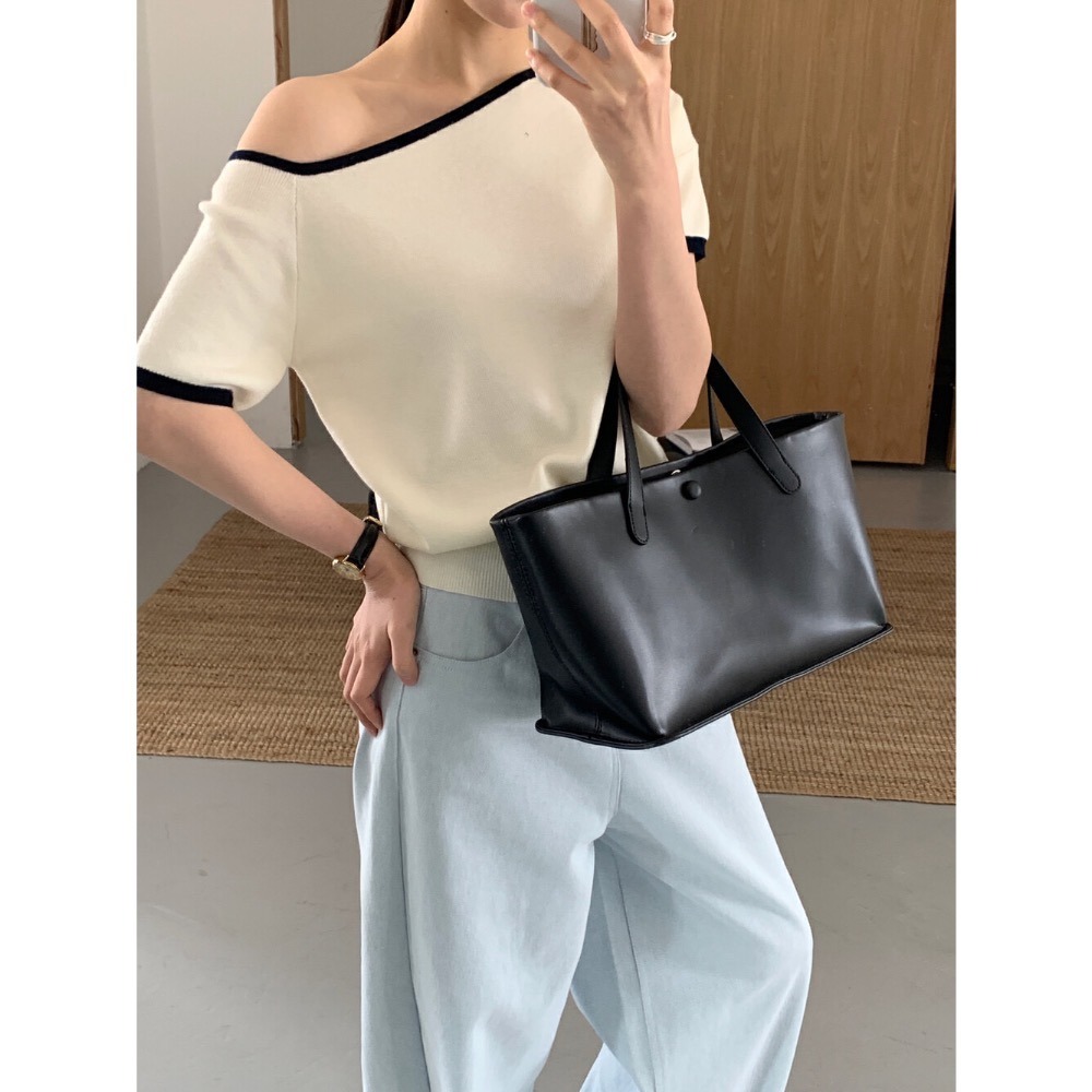 台中現貨⚡️氣質lady風 小露香肩 小香撞色 不對稱拼色斜領側扣短袖針織衫-細節圖4