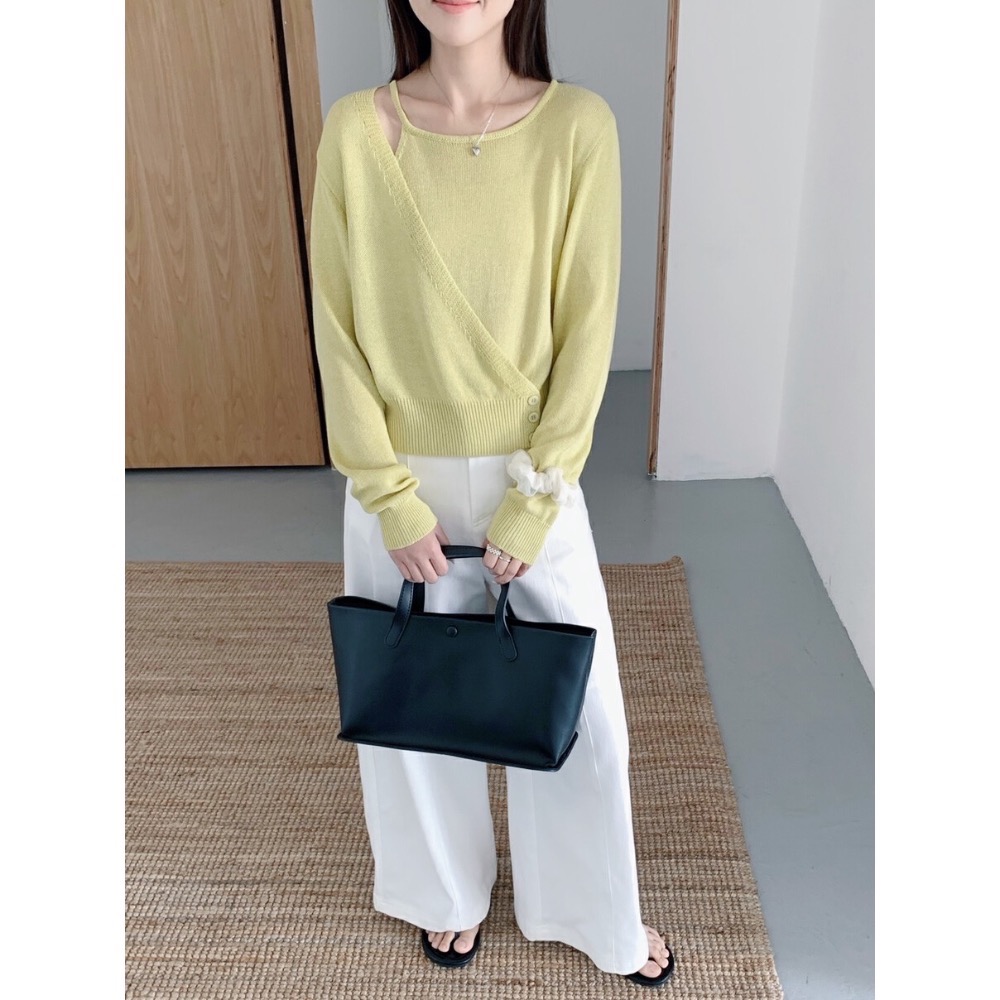 台中現貨⚡️簡約耐看單品 設計師款 不規則假兩件亞麻側扣套頭針織衫 削肩背心-細節圖5