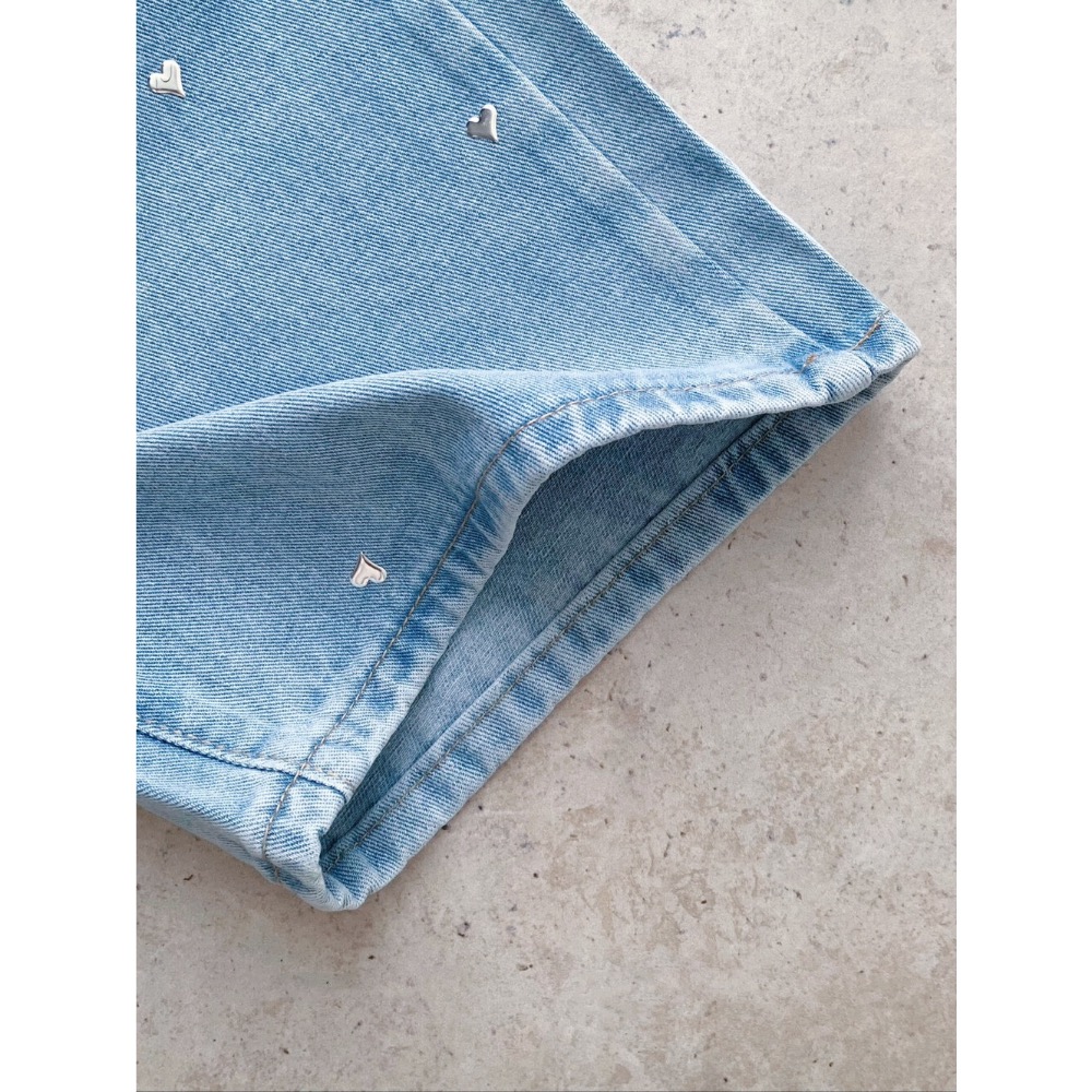 台中現貨⚡️韓版春季新款百搭直筒褲y2k銀色🩶愛心貼鑽高腰垂墜感牛仔褲  SML-細節圖5