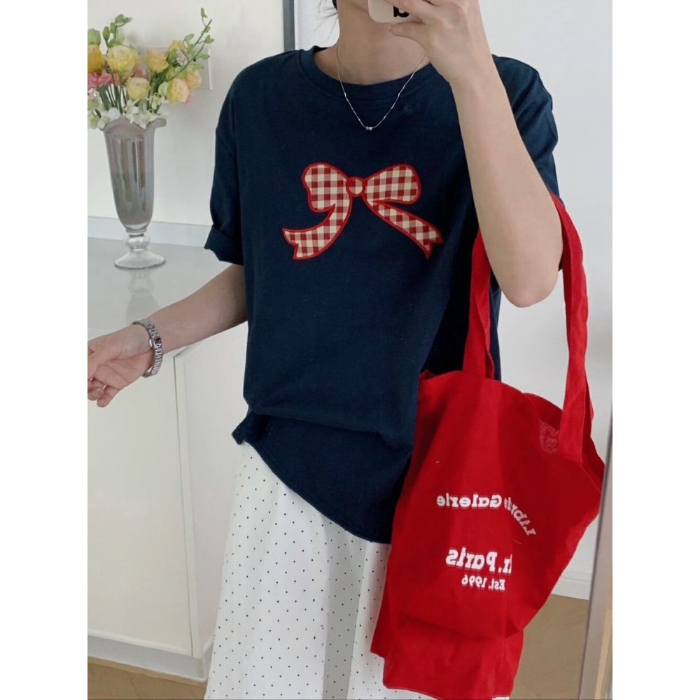 台中現貨⚡️格紋蝴蝶結印花 短袖下恤-細節圖3