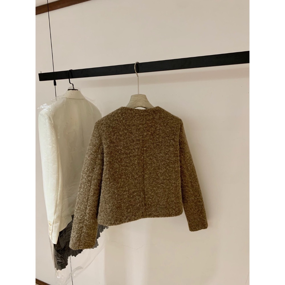 ［台中現貨⚡️］202511小資💘千金小香風～毛呢質感短版外套 $890 4色-細節圖11