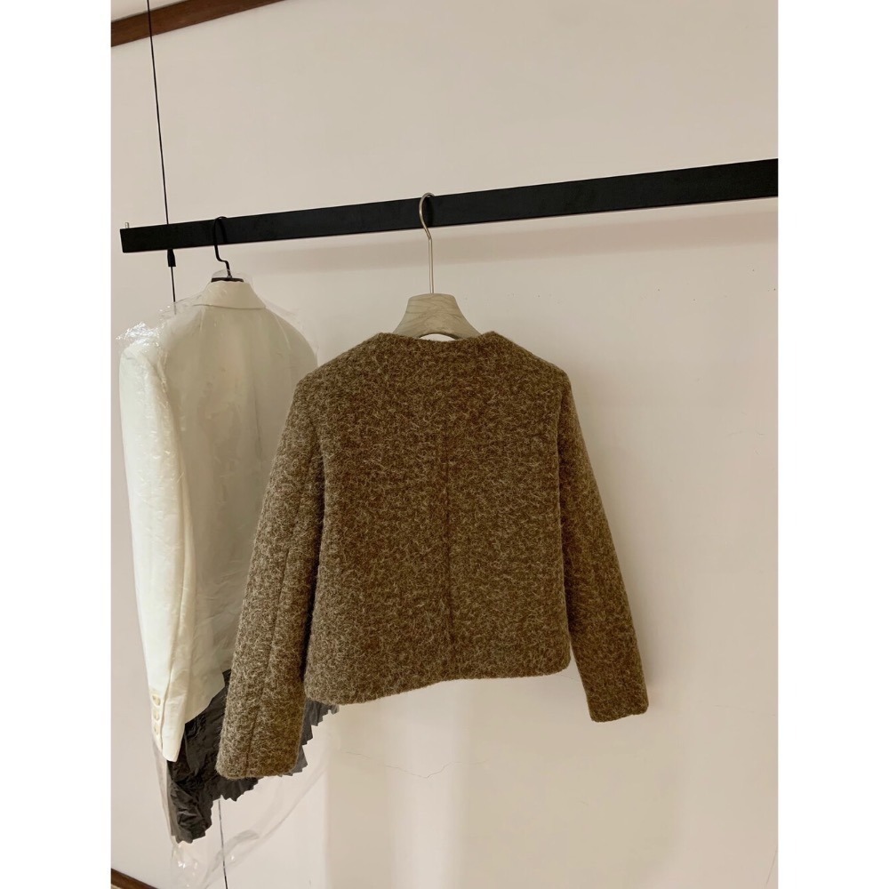 ［台中現貨⚡️］202512小資💘千金小香風～毛呢質感短版外套 $890 4色-細節圖11