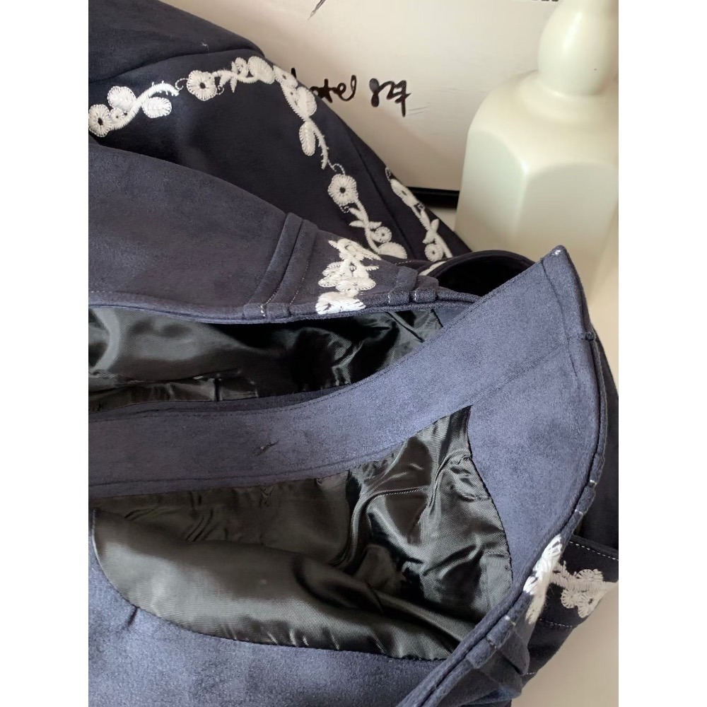 ［台中現貨⚡️］202511小資💘獨家設計師款 漫步香榭～重工設計感刺繡外套-細節圖9