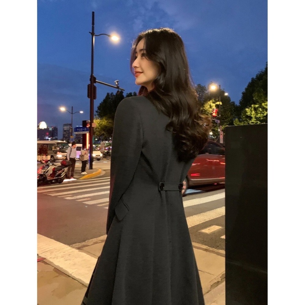 202512小資💘高級經典款經典色  黑灰風衣版型大衣 自帶氣勢 毛呢+内鋪棉+排扣+後縮腰顯瘦-細節圖6