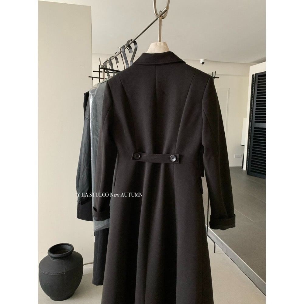 202512小資💘高級經典款經典色  黑灰風衣版型大衣 自帶氣勢 毛呢+内鋪棉+排扣+後縮腰顯瘦-細節圖7