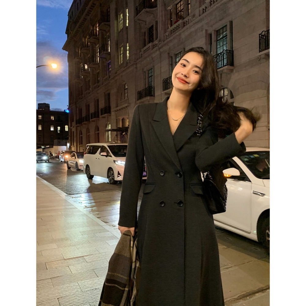 202512小資💘高級經典款經典色  黑灰風衣版型大衣 自帶氣勢 毛呢+内鋪棉+排扣+後縮腰顯瘦-細節圖10