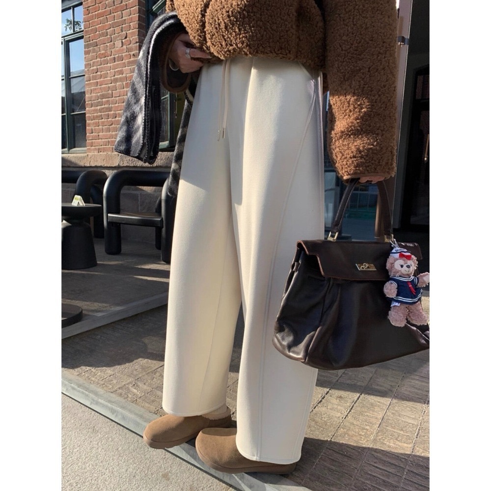 202511小資💘彎刀休閒褲 顯瘦鬆緊腰圍 大屁屁友善 不貼腿貼臀又顯瘦保暖 2色 SML-細節圖2