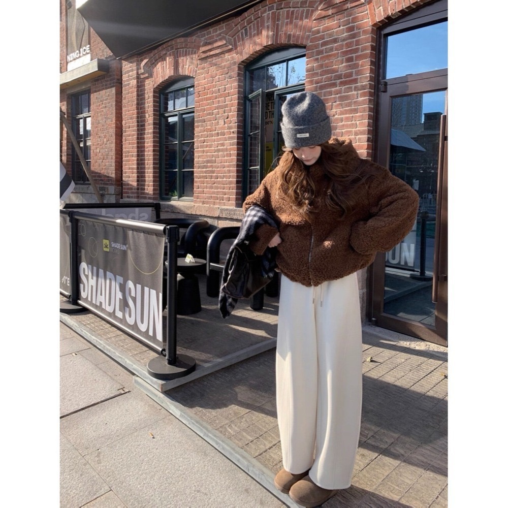 202511小資💘彎刀休閒褲 顯瘦鬆緊腰圍 大屁屁友善 不貼腿貼臀又顯瘦保暖 2色 SML-細節圖3