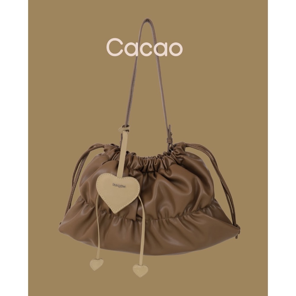 泰國8angles包品牌 Noodle 大容量 iPAID 送愛心掛飾 麂皮PU 拉鍊 雲朵包 餃子包-規格圖11