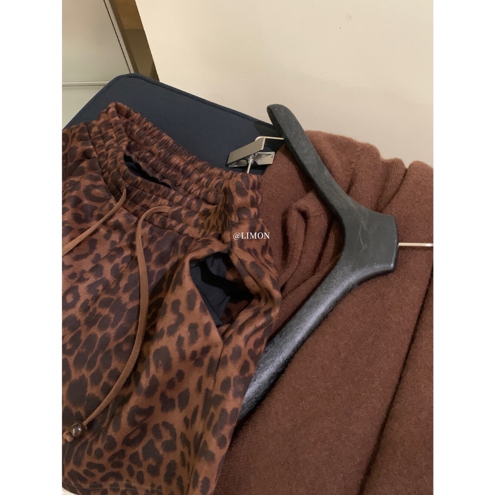 ［台中現貨⚡️］202511小資💘可可豹紋休閒短褲（腰帶串珠）-細節圖8