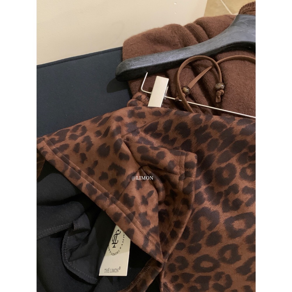 ［台中現貨⚡️］202511小資💘可可豹紋休閒短褲（腰帶串珠）-細節圖9