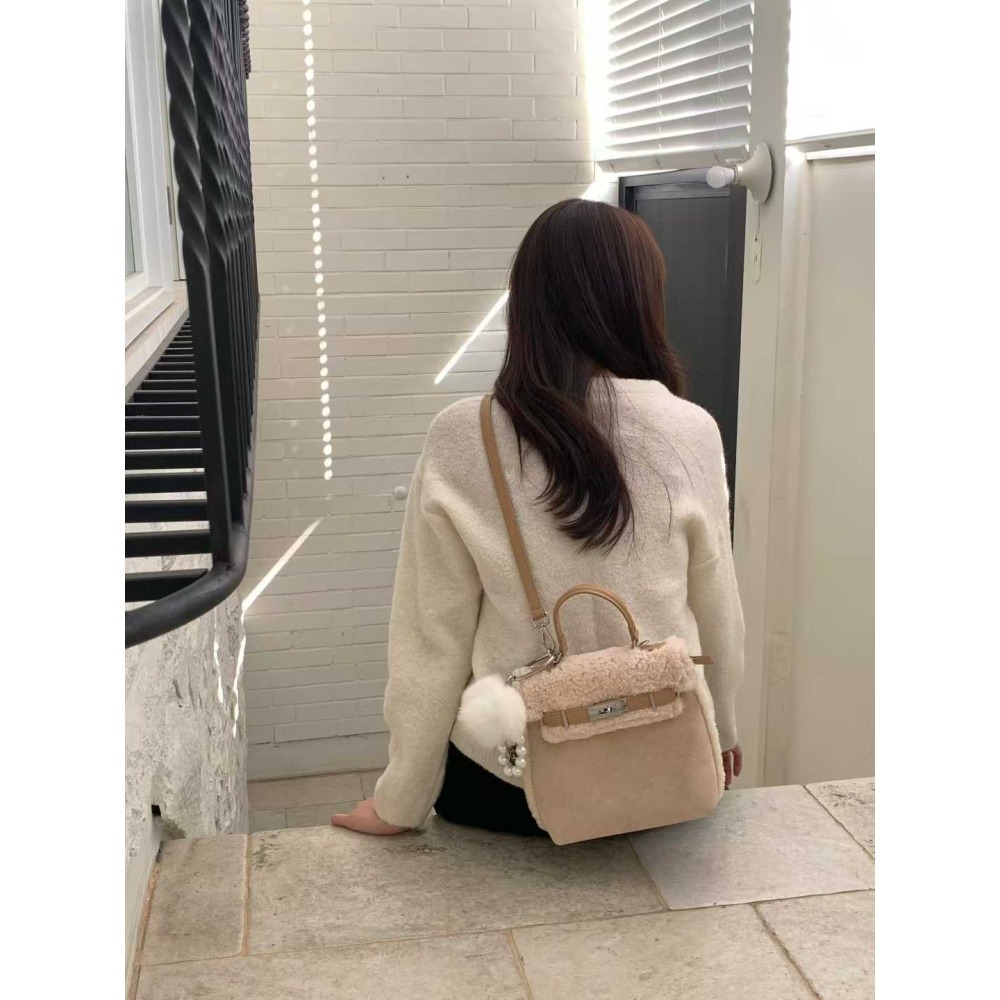 202511正韓🇰🇷麂皮菱格拼接小羔羊kelly扣多背法 後背包 手提斜跨後背-細節圖7