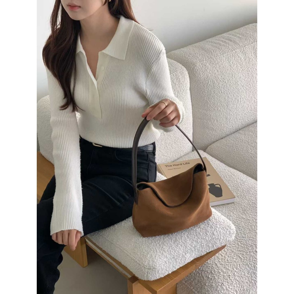 202511正韓🇰🇷麂皮俐落簡約翻蓋腋下hobo包 4色-細節圖6