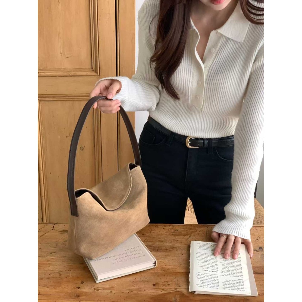 202511正韓🇰🇷麂皮俐落簡約翻蓋腋下hobo包 4色-細節圖11