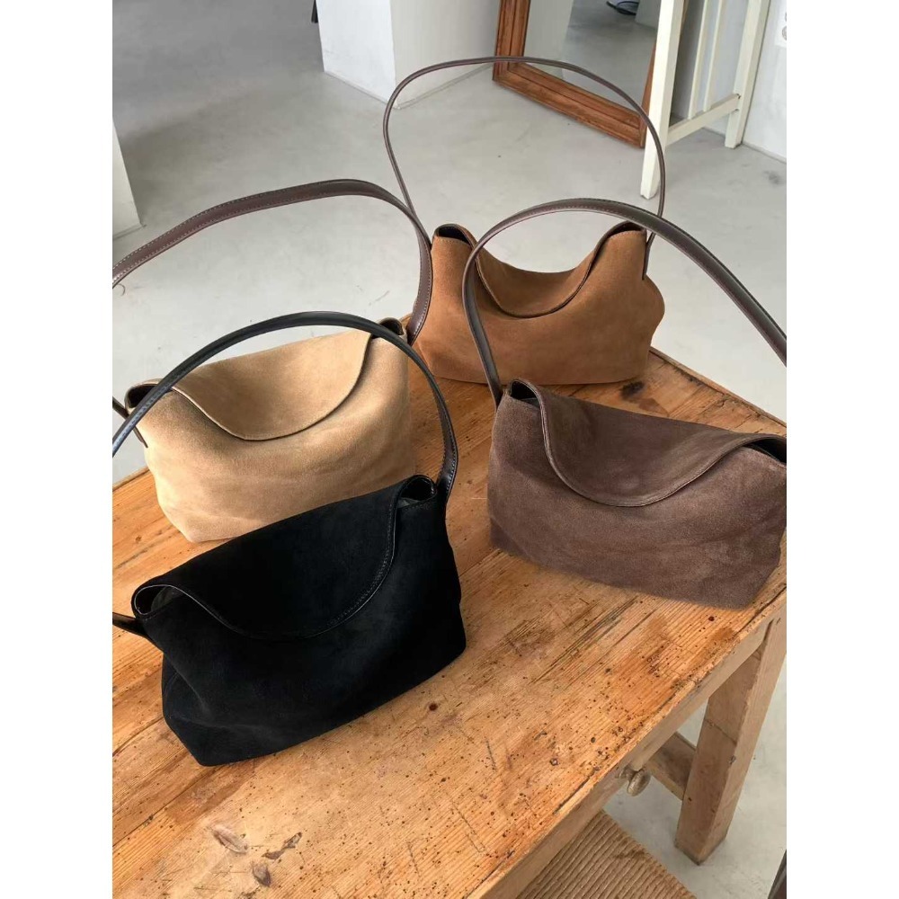 202511正韓🇰🇷麂皮俐落簡約翻蓋腋下hobo包 4色-規格圖11