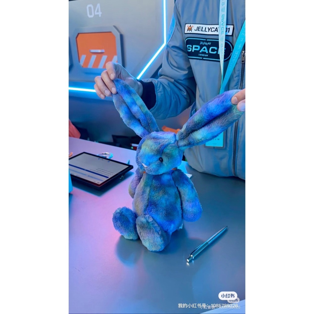 台中現貨⚡️Jellycat 太空系列 🇰🇷韓國限定快閃店 果凍貓  Space 太空兔 吊飾 花生 bunny-細節圖7