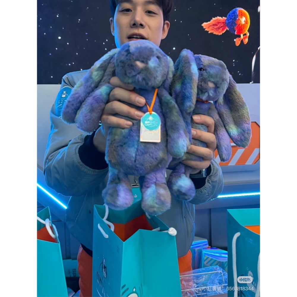 台中現貨⚡️Jellycat 太空系列 🇰🇷韓國限定快閃店 果凍貓  Space 太空兔 吊飾 花生 bunny-細節圖10