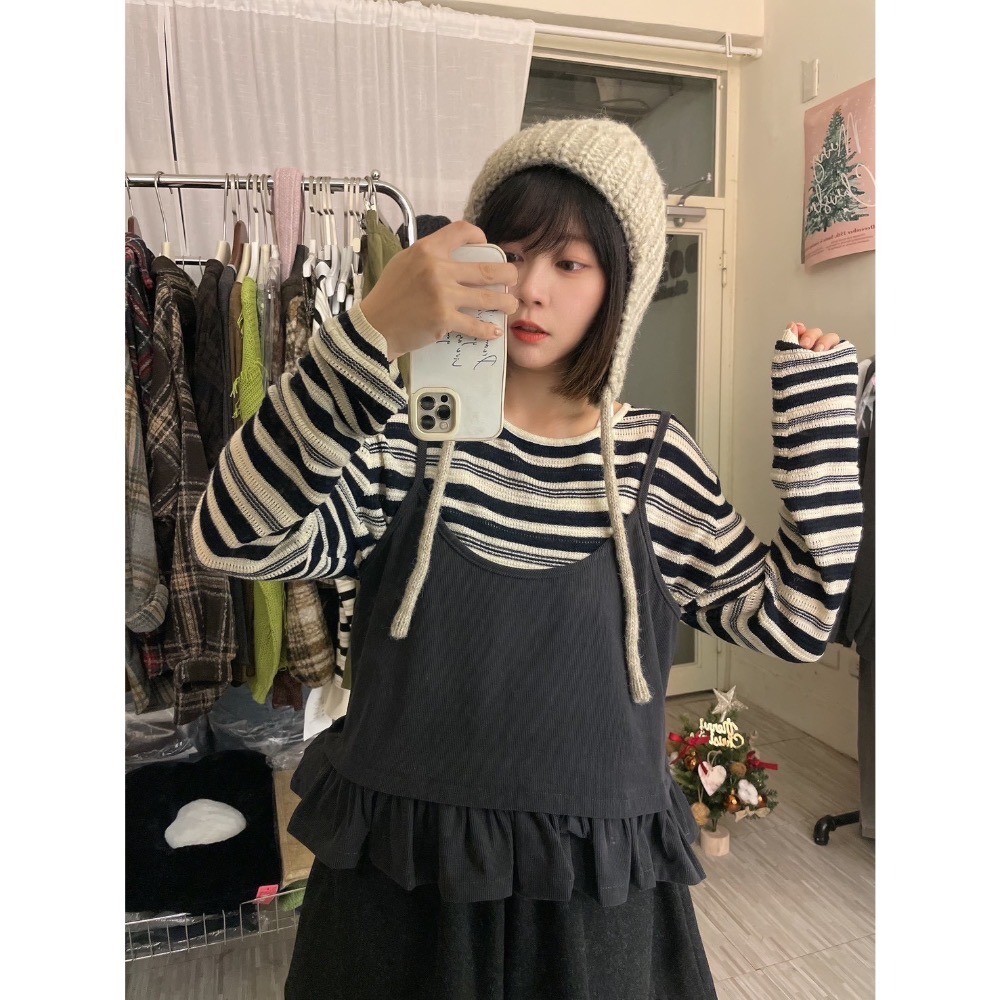 ［台中現貨⚡️］202511小資💘獨家訂製款🍂溫柔秋光～彈性百搭顯瘦條紋薄針織上衣 2色-細節圖7