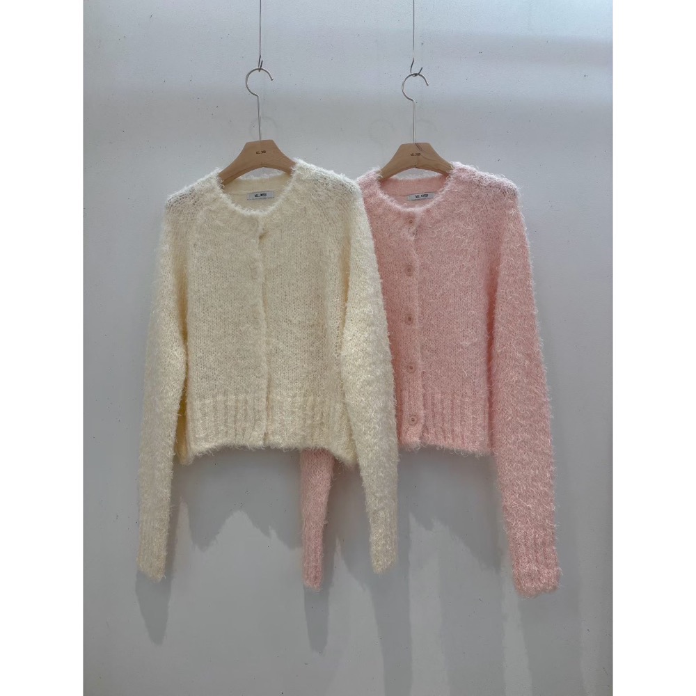 202511正韓🇰🇷溫柔草莓牛奶🍓毛茸茸排釦針織上衣外套 2色-細節圖2
