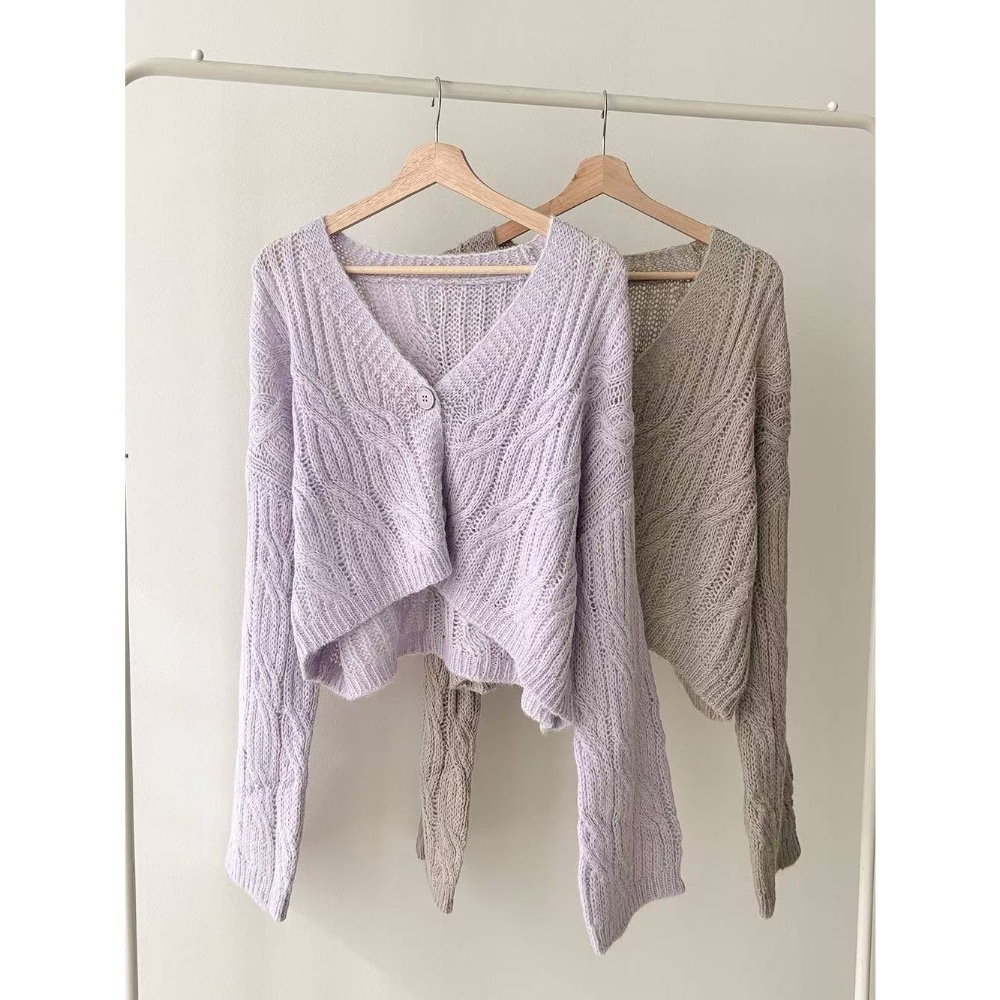 202511百元正韓🇰🇷寬鬆鉤針織鏤空顯瘦大v領 大胸友善 兩穿上衣外套 2色-細節圖2