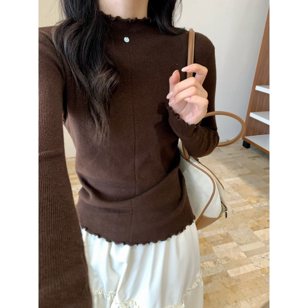 ［台中現貨⚡️］202511小資💘18色必包色彈性針織內搭 韓系一顆扣 半高領波浪滾花邊 打底衫-規格圖11