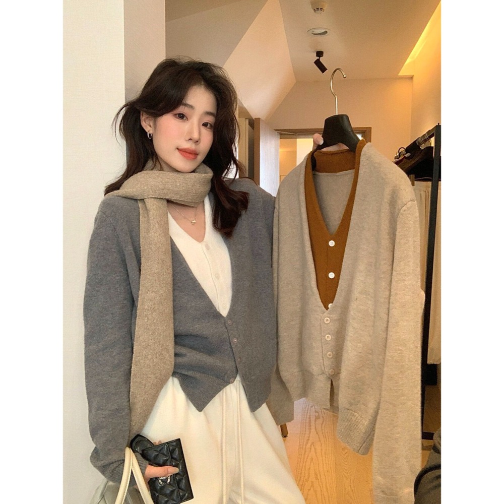 ［台中現貨⚡️］202511小資💘小眾設計感 6%羊毛 撞色假二件 顯瘦V領針織開衫 大胸友善 5色-細節圖3