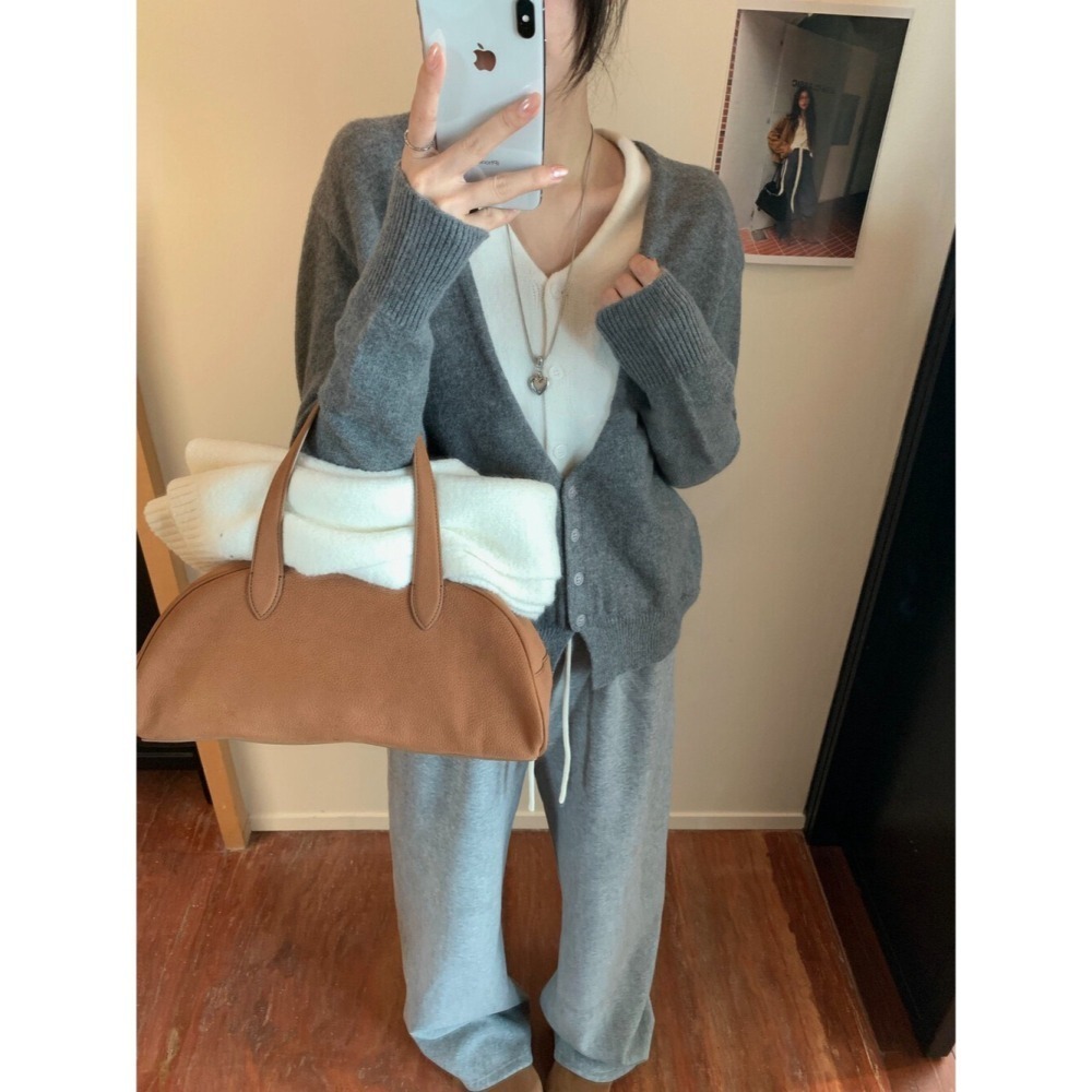 ［台中現貨⚡️］202511小資💘小眾設計感 6%羊毛 撞色假二件 顯瘦V領針織開衫 大胸友善 5色 KK-216-細節圖4