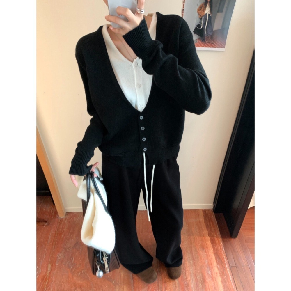 ［台中現貨⚡️］202511小資💘小眾設計感 6%羊毛 撞色假二件 顯瘦V領針織開衫 大胸友善 5色 KK-216-細節圖7