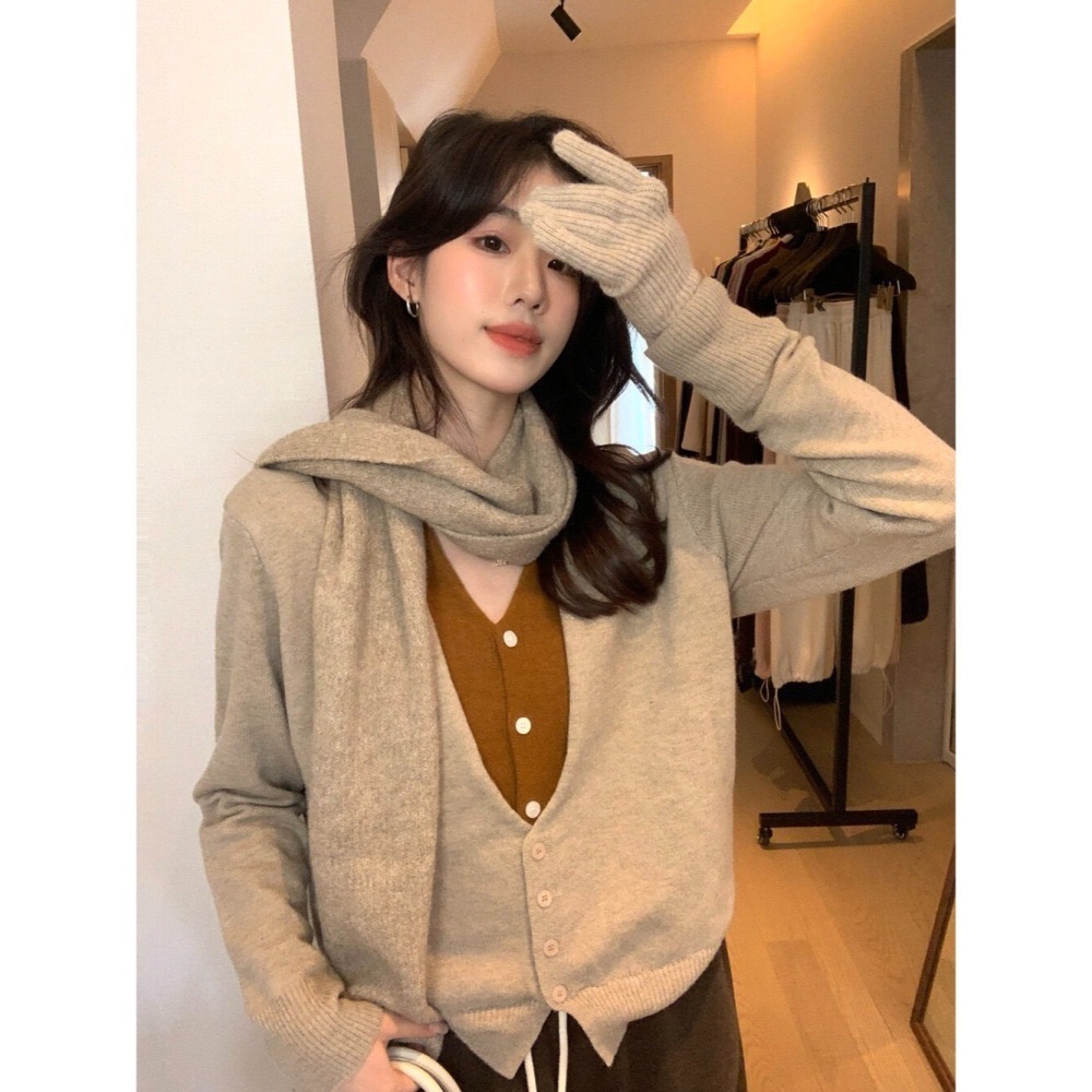 ［台中現貨⚡️］202511小資💘小眾設計感 6%羊毛 撞色假二件 顯瘦V領針織開衫 大胸友善 5色 KK-216-細節圖2