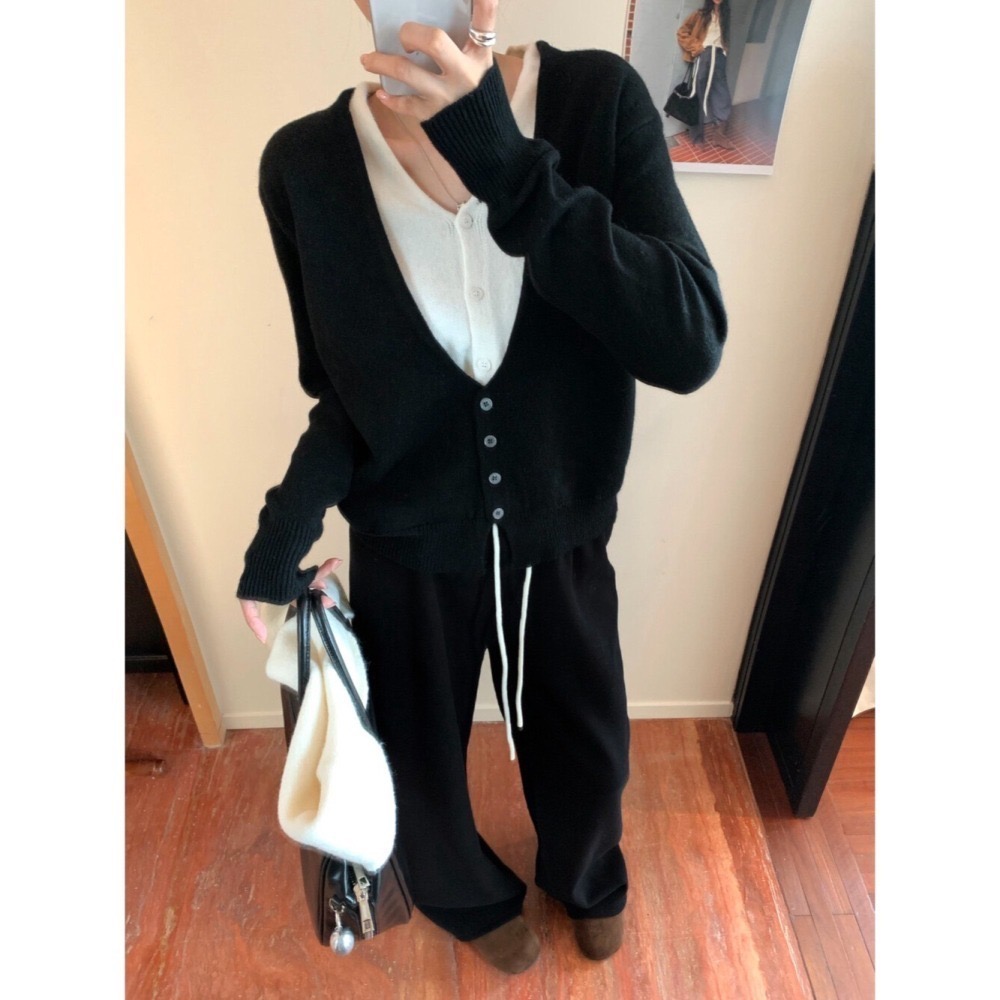 ［台中現貨⚡️］202511小資💘小眾設計感 6%羊毛 撞色假二件 顯瘦V領針織開衫 大胸友善 5色 KK-216-細節圖7