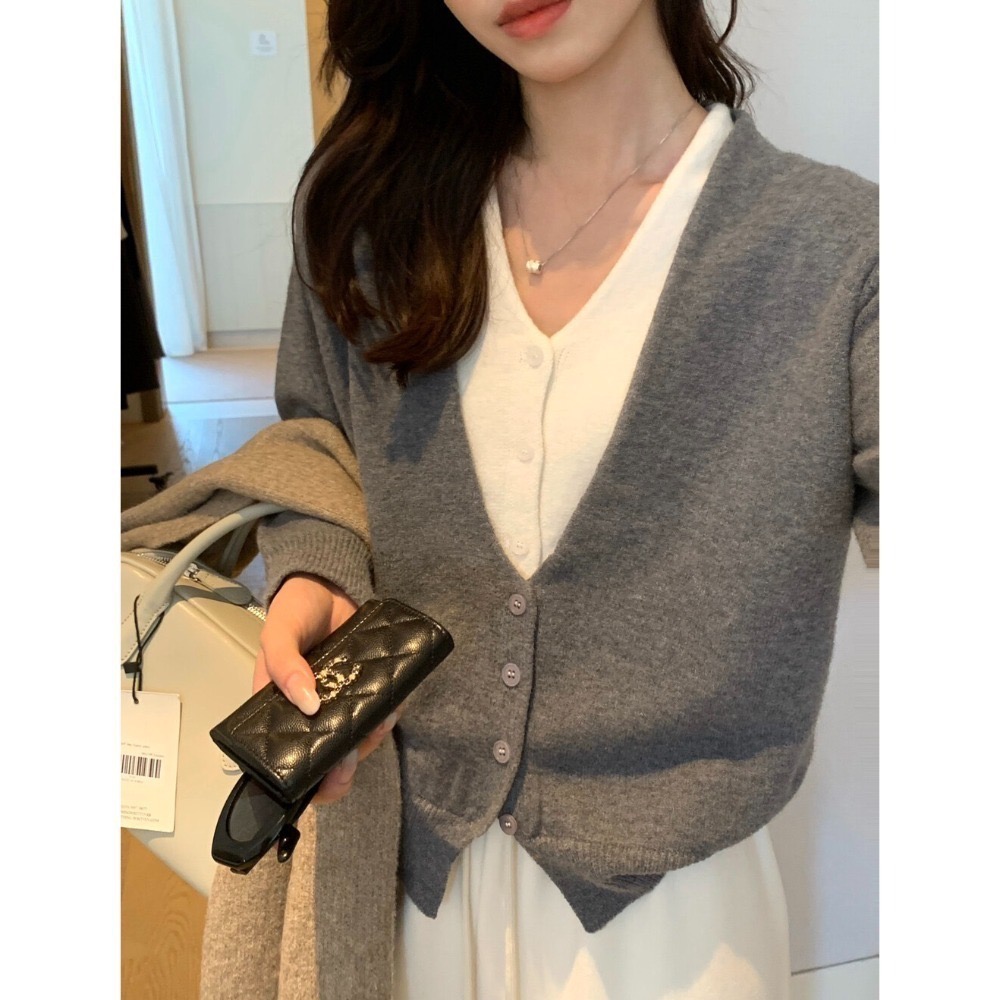 ［台中現貨⚡️］202511小資💘小眾設計感 6%羊毛 撞色假二件 顯瘦V領針織開衫 大胸友善 5色 KK-216-規格圖11