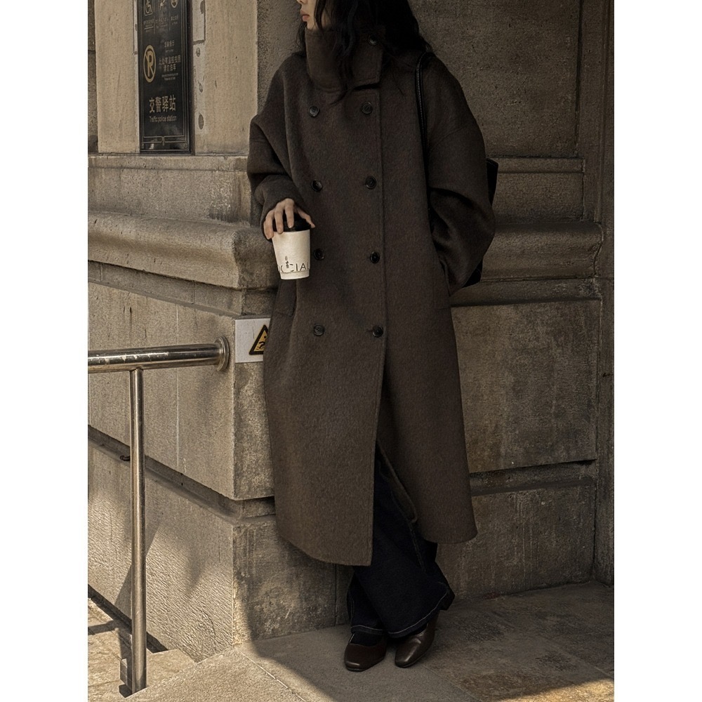 202512小資💘 (含100%澳洲羊毛)設計師款立領雙面羊毛大衣寬鬆雙排扣毛呢大衣外套 SM-細節圖2