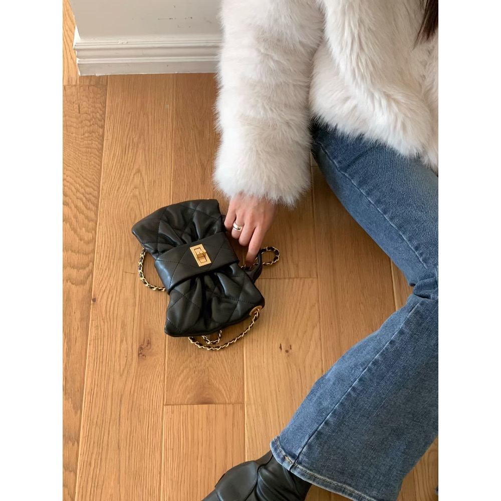 202511正韓🇰🇷小羊皮 蝴蝶結造型小香風皮穿鏈 手提斜挎包 2尺寸-細節圖3