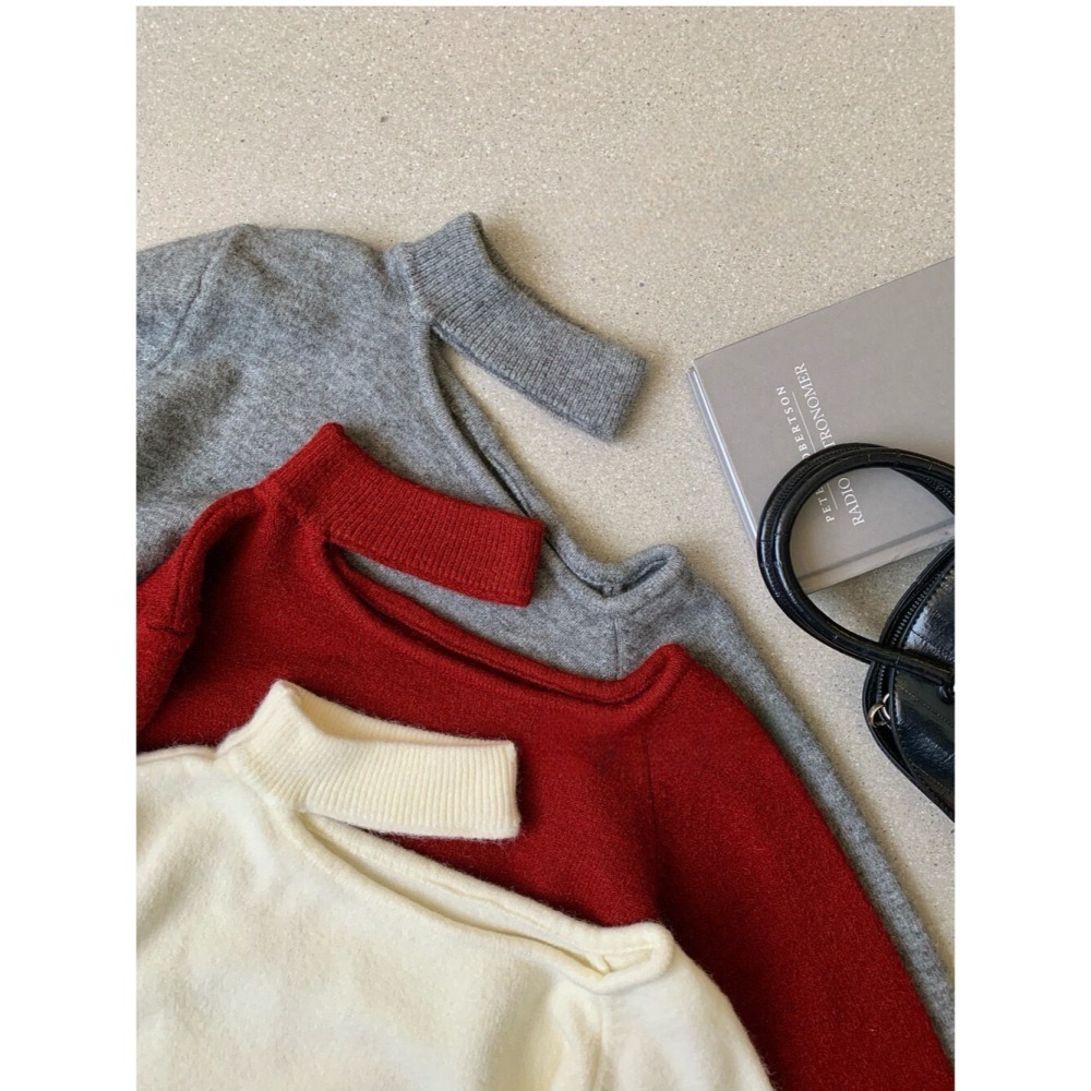 ［台中現貨⚡️］202512小資💘小露香肩小心機 choker造型掛脖斜肩羊毛針織毛衣 3色-細節圖9