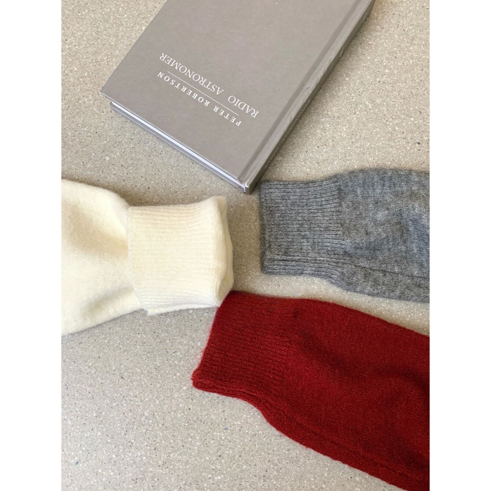 ［台中現貨⚡️］202512小資💘小露香肩小心機 choker造型掛脖斜肩羊毛針織毛衣 3色-細節圖11