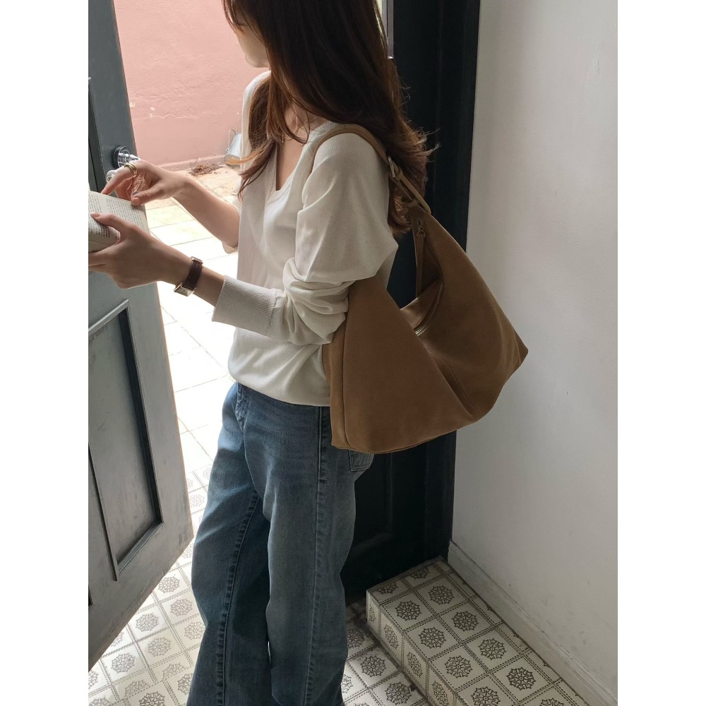 202512正韓🇰🇷真皮 hobo 真皮 麂皮 2色 大容量飯糰包 肩背包 斜背包  側背包-細節圖6