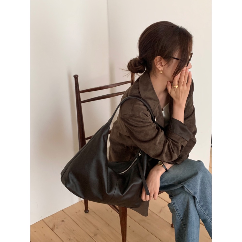 202512正韓🇰🇷真皮 hobo 小牛皮 2色 大容量飯糰包 肩背包 斜背包  側背包-細節圖5