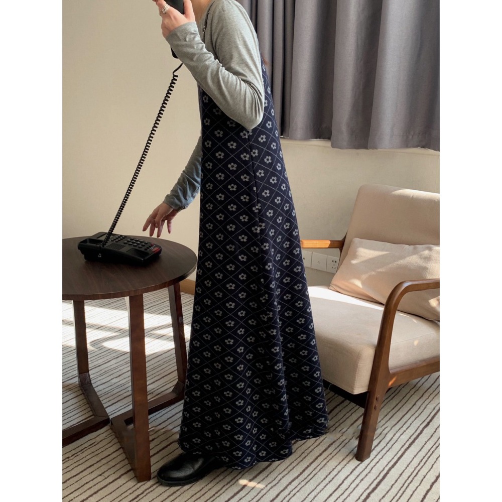 台中現貨 復古甜美花朵垂感顯瘦吊帶連衣裙背心長洋裝  w8012-細節圖4