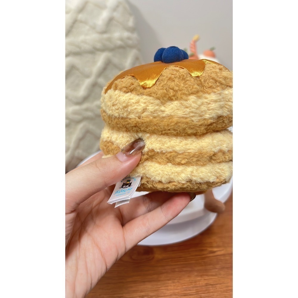 台中現貨⚡️紐約限定🥞鬆餅藍莓鬆餅吊飾 JELLYCAT Amuseables Fran Pancakes-細節圖9