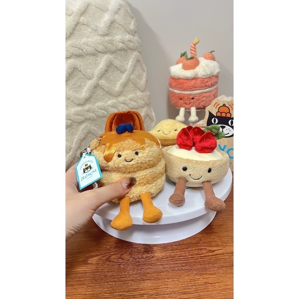 台中現貨⚡️紐約限定🥞鬆餅藍莓鬆餅吊飾 JELLYCAT Amuseables Fran Pancakes-細節圖10