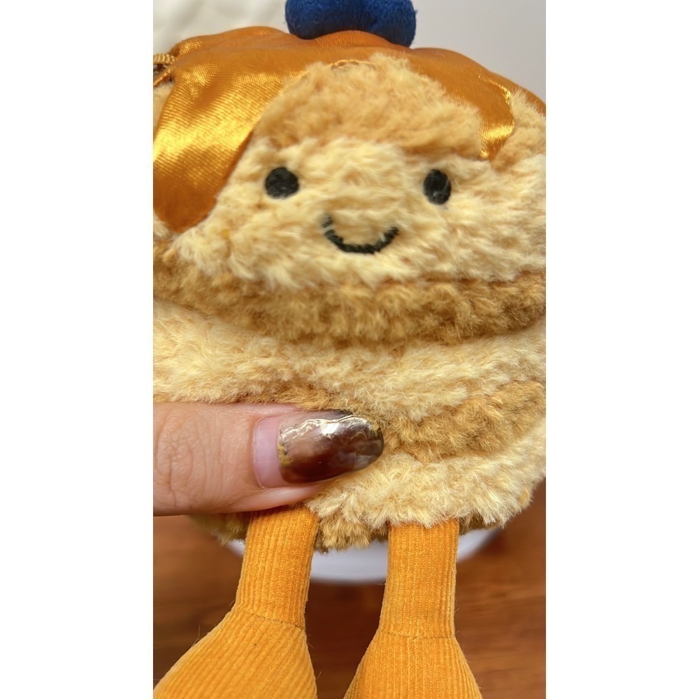 台中現貨⚡️紐約限定🥞鬆餅藍莓鬆餅吊飾 JELLYCAT Amuseables Fran Pancakes-細節圖11